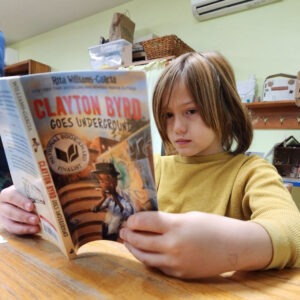 3rd grade student reading