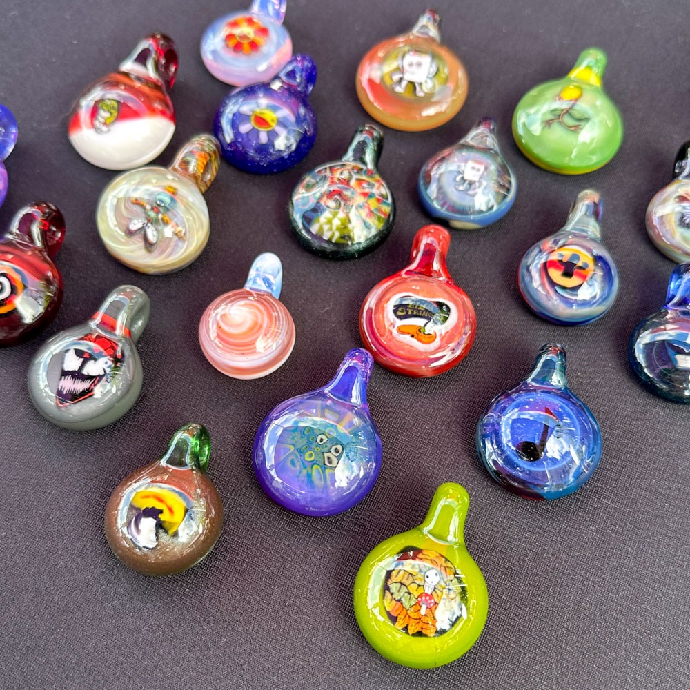 Elder M Studio1050 glass blowing