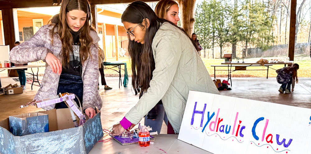 middle school science fair hydraulic claw